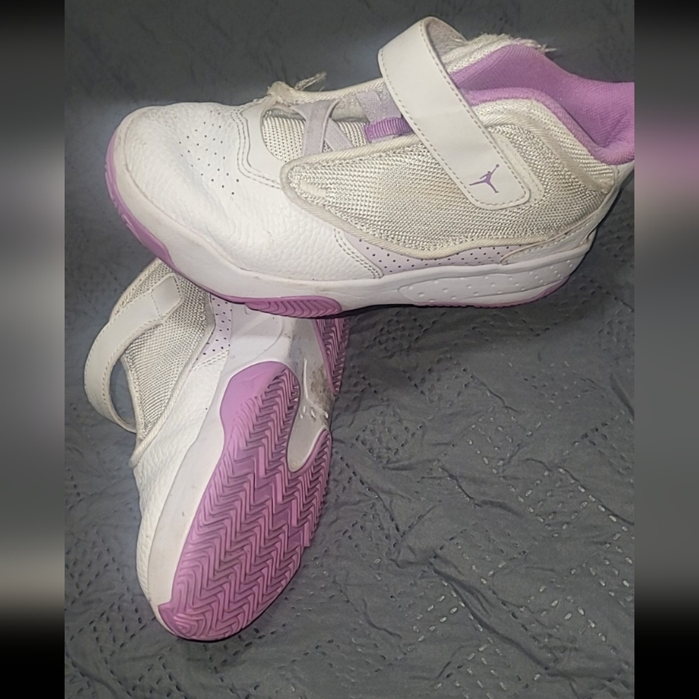 Jordan Max Aura 4 Little Girls 2Y